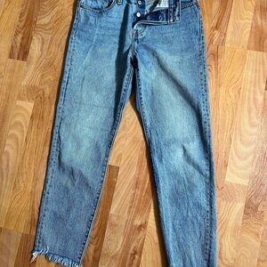 Levi's Classic Wedgie Blue Jeans with Brown Leather Patch sz 27